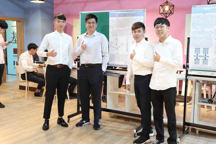 1080515畢業專題成果發表圖片